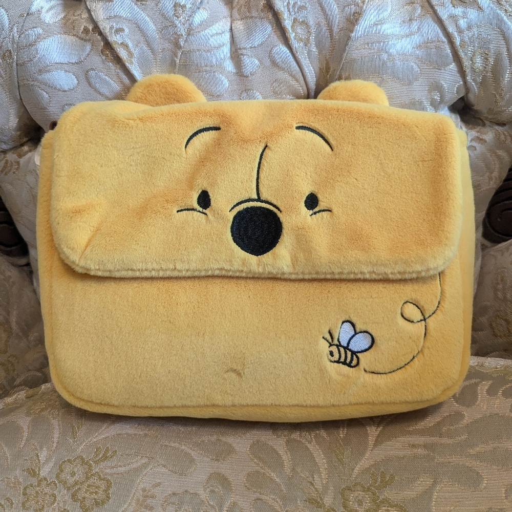 Winnie the Pooh Plush Crossbody Bioworld Bag